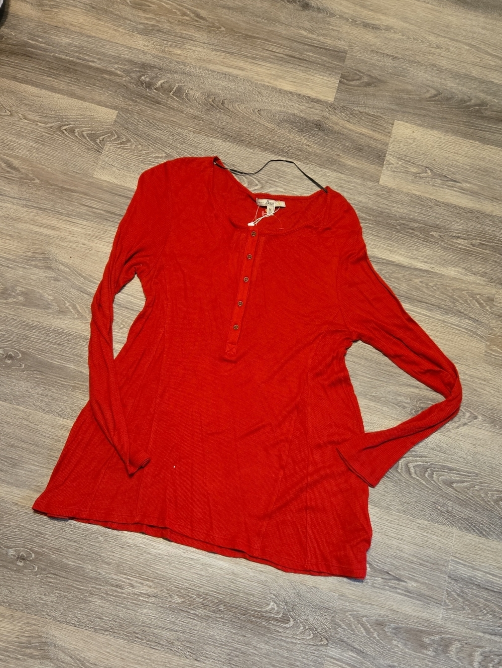 NWT Bass True Red Ribbed Henley Top Sz M